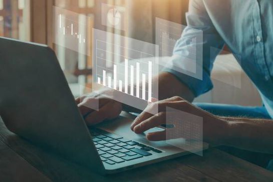 Advertising Management: Performance Tracking and Optimization
